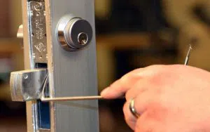 Miami Lock And Keys Miami, FL 305-507-0151 - 9a-Emergency-Locksmith